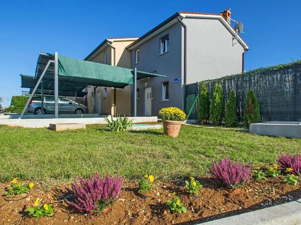Dora Comfortable Holiday Residence Labin